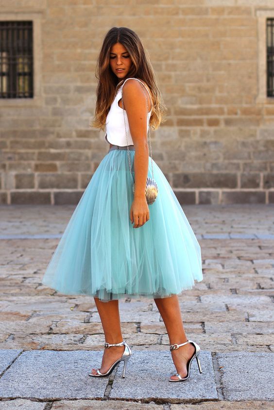 blue tulle skirt outfit