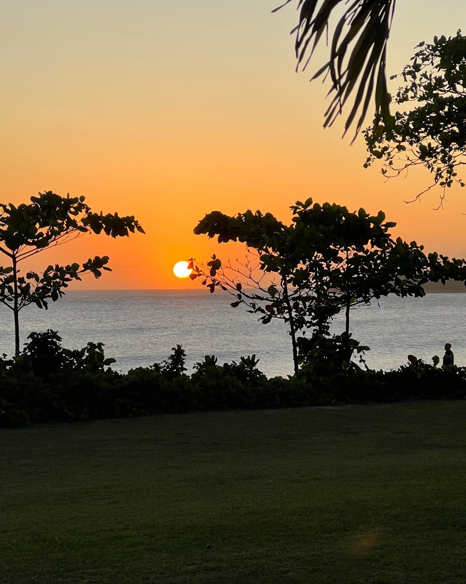 Yatule Resort Viti Levu Fiji sunset Natadola Beach
